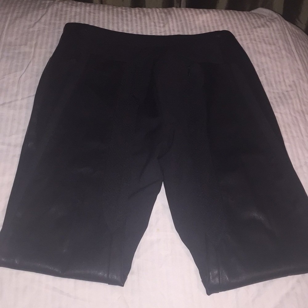 Slacks/leather/material/Size 4/5 - Picture 9 of 13